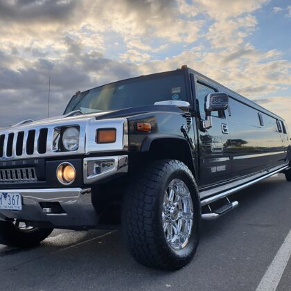 Hummer H2 Black 16 Seater