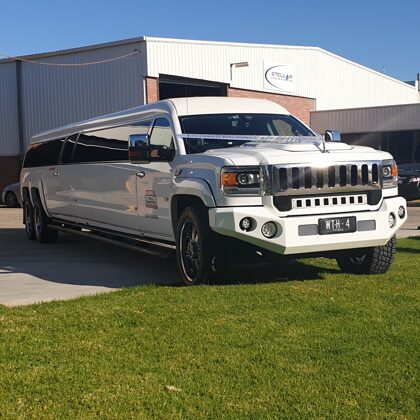 Hummer H4 White 20 Seater