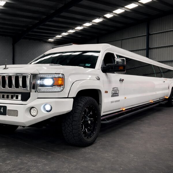 Hummer H4 White 16 - 20 Seater
