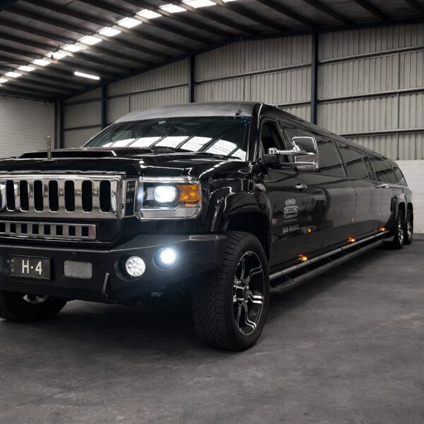 Hummer H4 Black 16 - 24 Seater