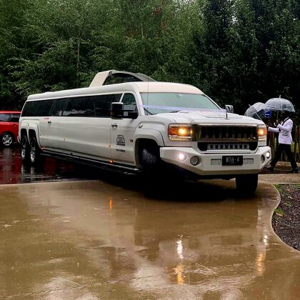 H4 Hummer White 24 Seater