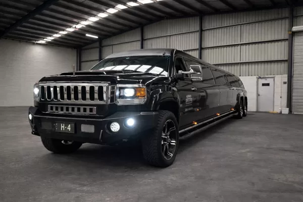 Hummer H4 Black 16 - 24 Seater